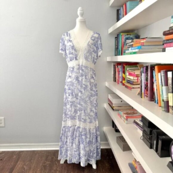 TAYLOR Blue Floral Print short Sleeve Maxi Dress sz 14 - Picture 1 of 5